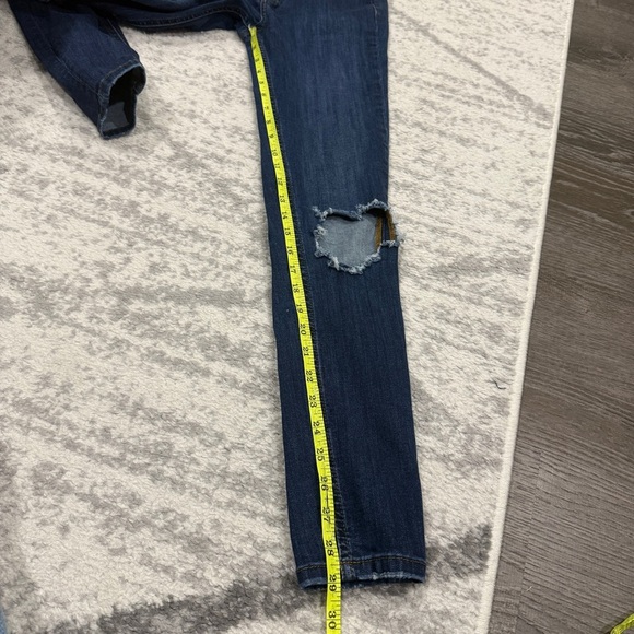 Free People High-Rise Busted Knee Skinny Jeans - Picture 10 of 10